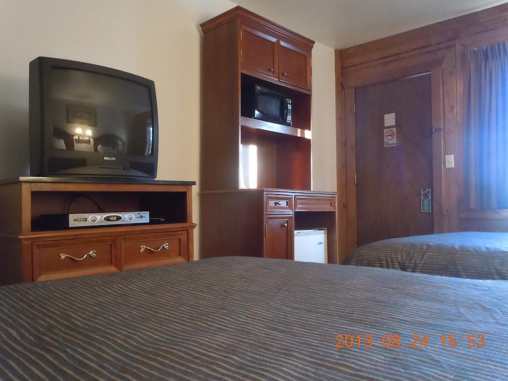 High Country Motel 2*